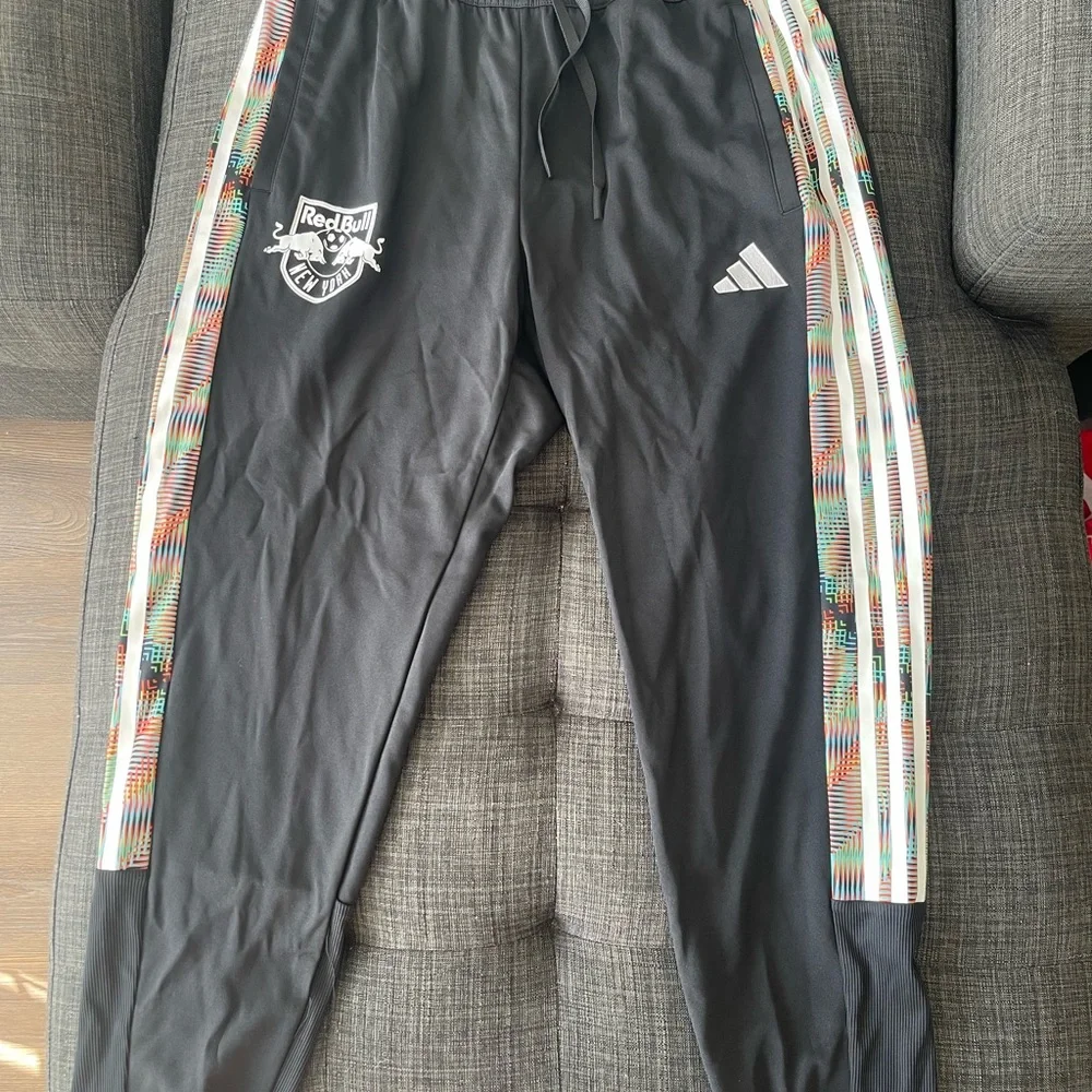Adidas x NY Red Bulls Limited Edition Black and Multicolor Jacket & Joggers - Picture 4 of 7